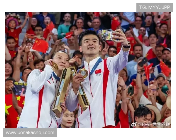 国家队勇夺冠军全场沸腾球迷欢呼见证精彩时刻震撼世界体坛再创辉煌