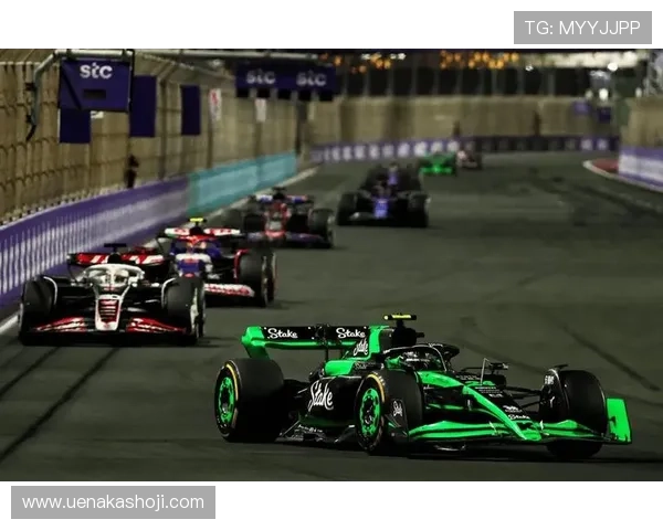 F1赛季激战再升级 新一轮规则变动与车队阵容调整引发广泛关注 F1赛季激战再升级 新一轮规则变动与车队阵容调整引发广泛关注